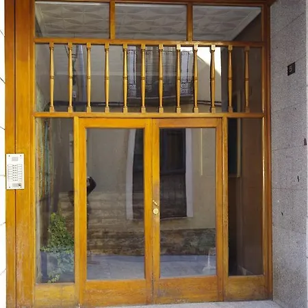 Benavites 5 Centrico Junto Ayuntamiento * Ávila