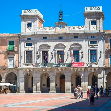 Benavites 5 Centrico Junto Ayuntamiento * Ávila