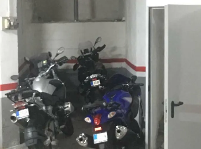 Benavites 5 Centrico Junto Ayuntamiento Ávila